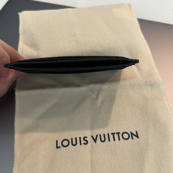 LV Card Holder -5 card clots - Picture 3 of 3